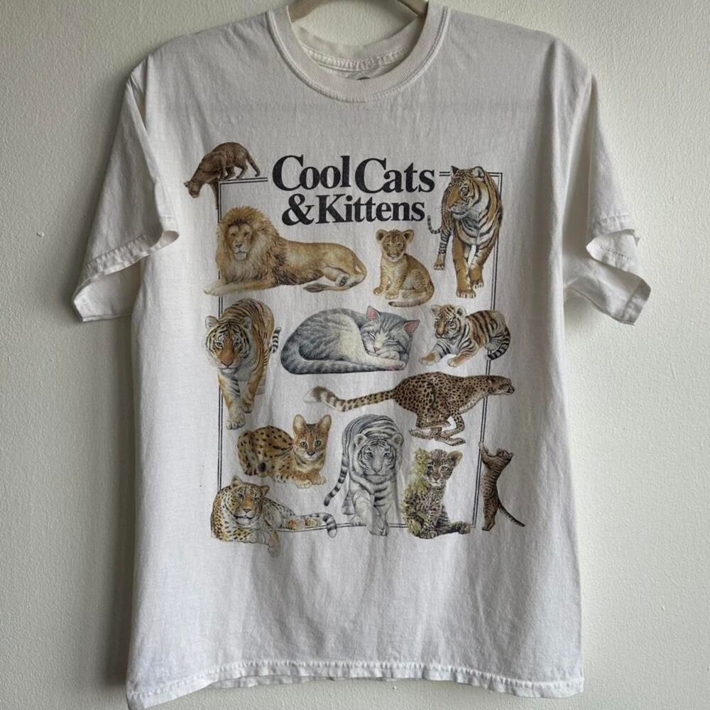 Cool Cats & Kittens graphic tee